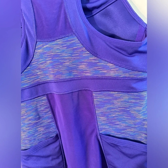 EUC ATHLETA Retro Purple Racerback Tank Back Pockets Built In Bra Padding Small - Picture 5 of 8